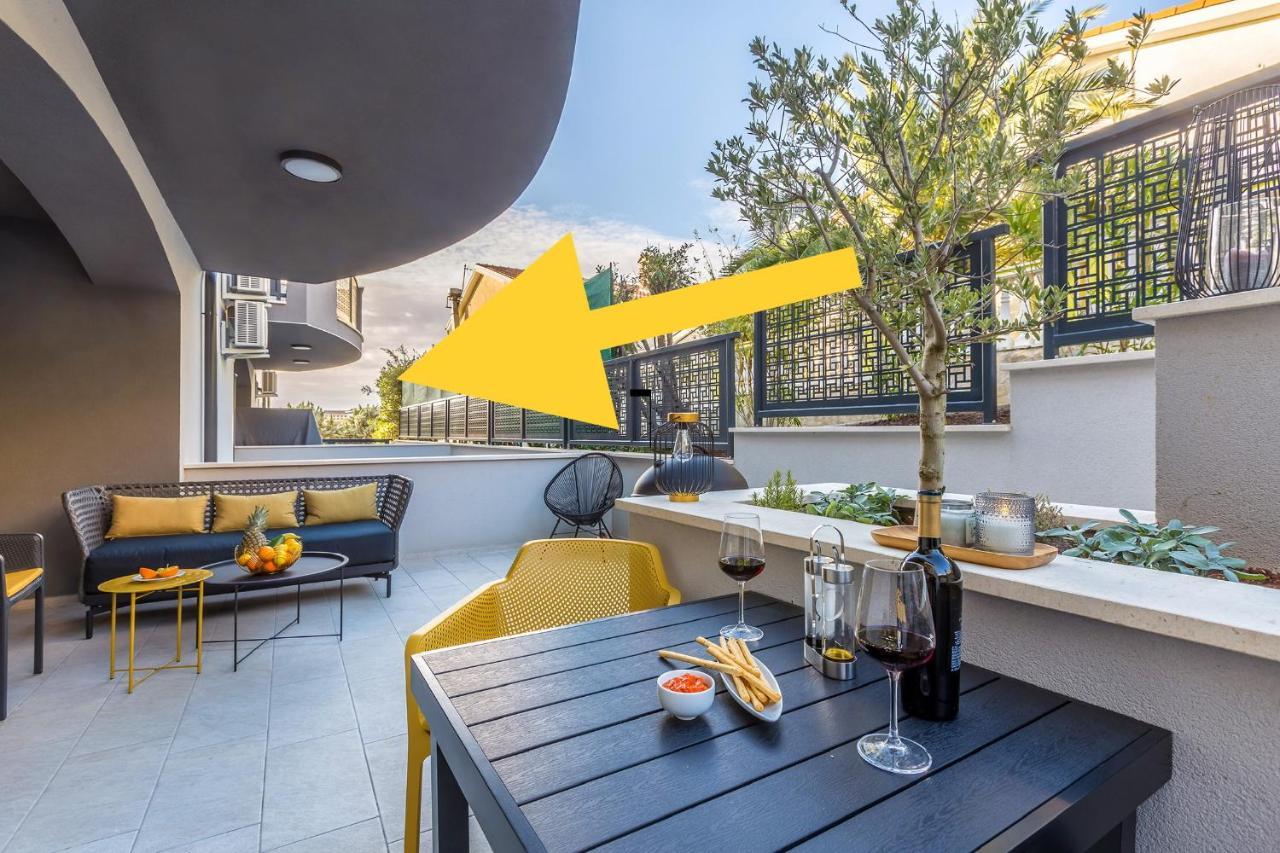 Colibri-Design&Beach Appartement Mit 40M2 Terrasse Und 2 Sups Pjescana Uvala Exterior photo